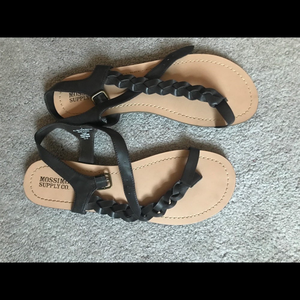 Mossimo sandals brown size 9
